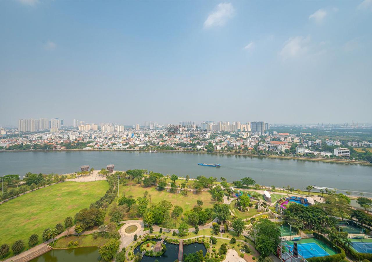 The Vinhomes Central Park Apartments - The Buildings Surrounding Landmark 81 Cidade de Ho Chi Minh Exterior foto